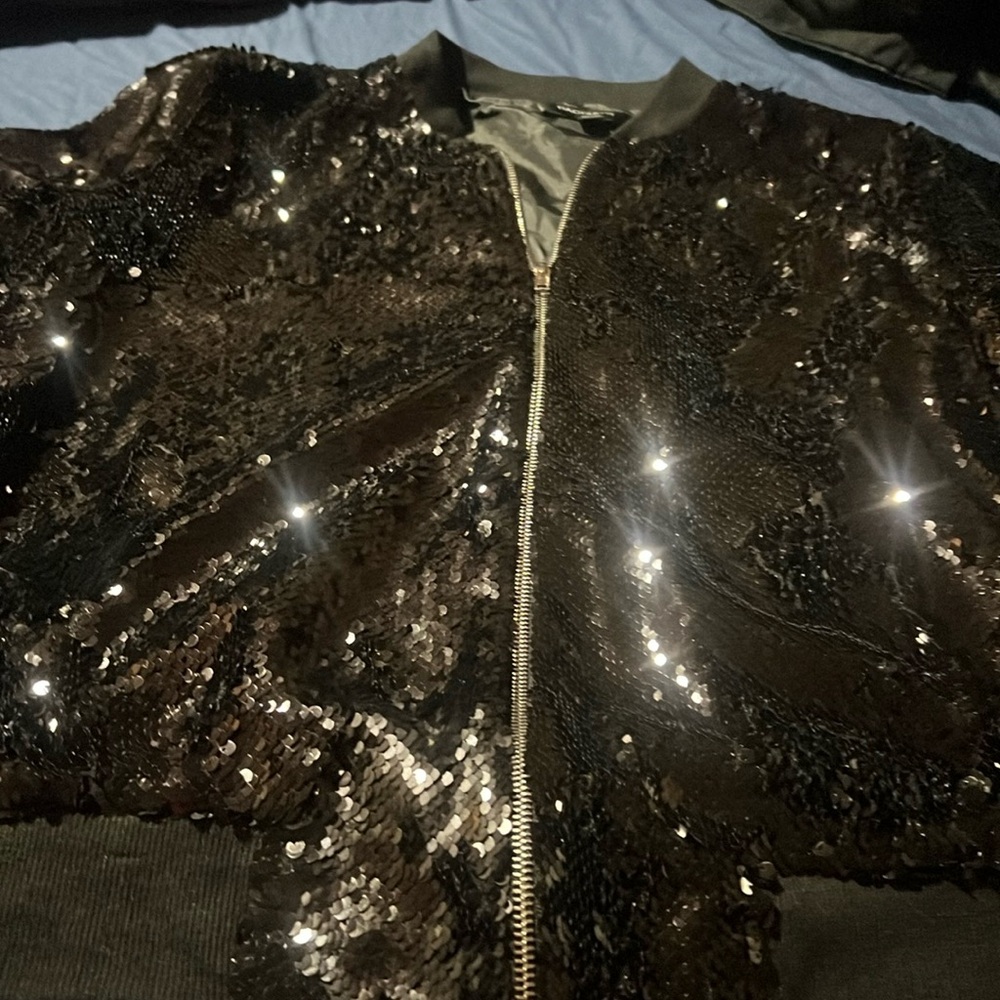 Elegant sequins bomber jacket very classy size large and Xl